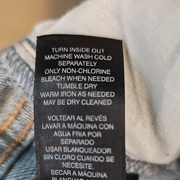 White House Black Market Blue Girlfriend Jeans with White Embroidery - Picture 7 of 7